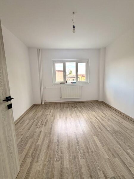 Bd. Chisinau, spatiu modern pentru birouri/sediu firma, etajul 1.